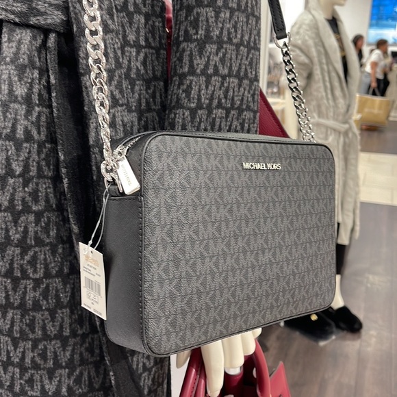 Michael Kors Jet Set Item Large East West Zip Crossbody Black Signature - Picture 6 of 17